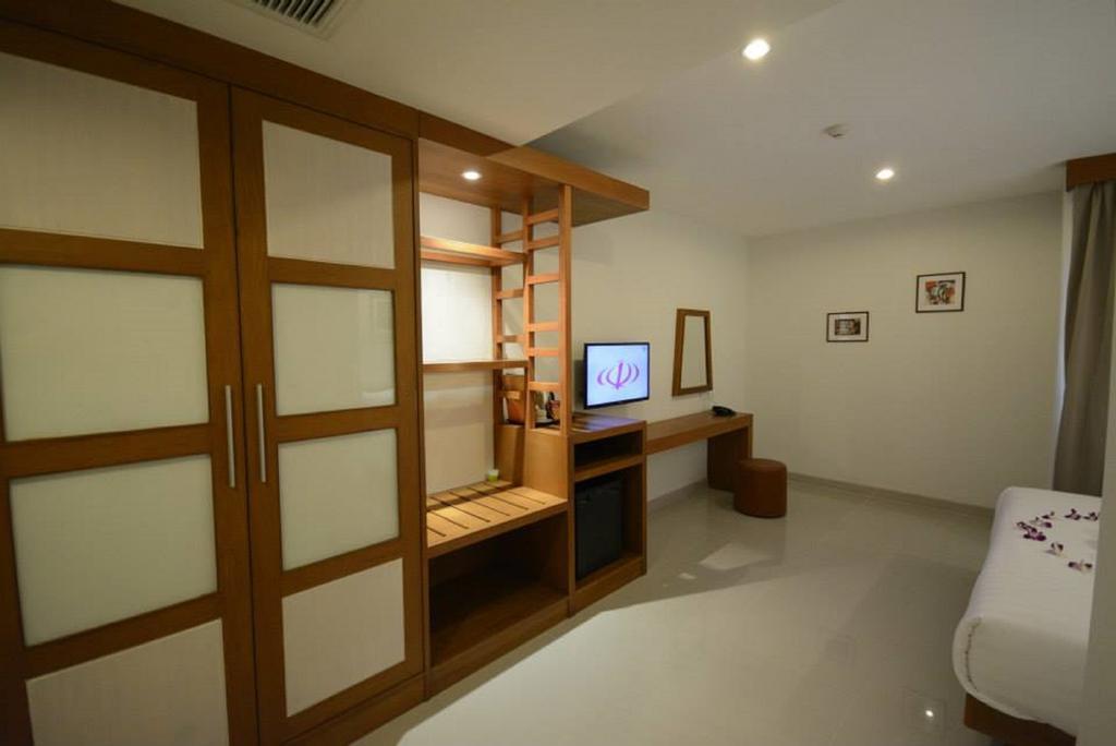 The Patong Center Hotel 3*
