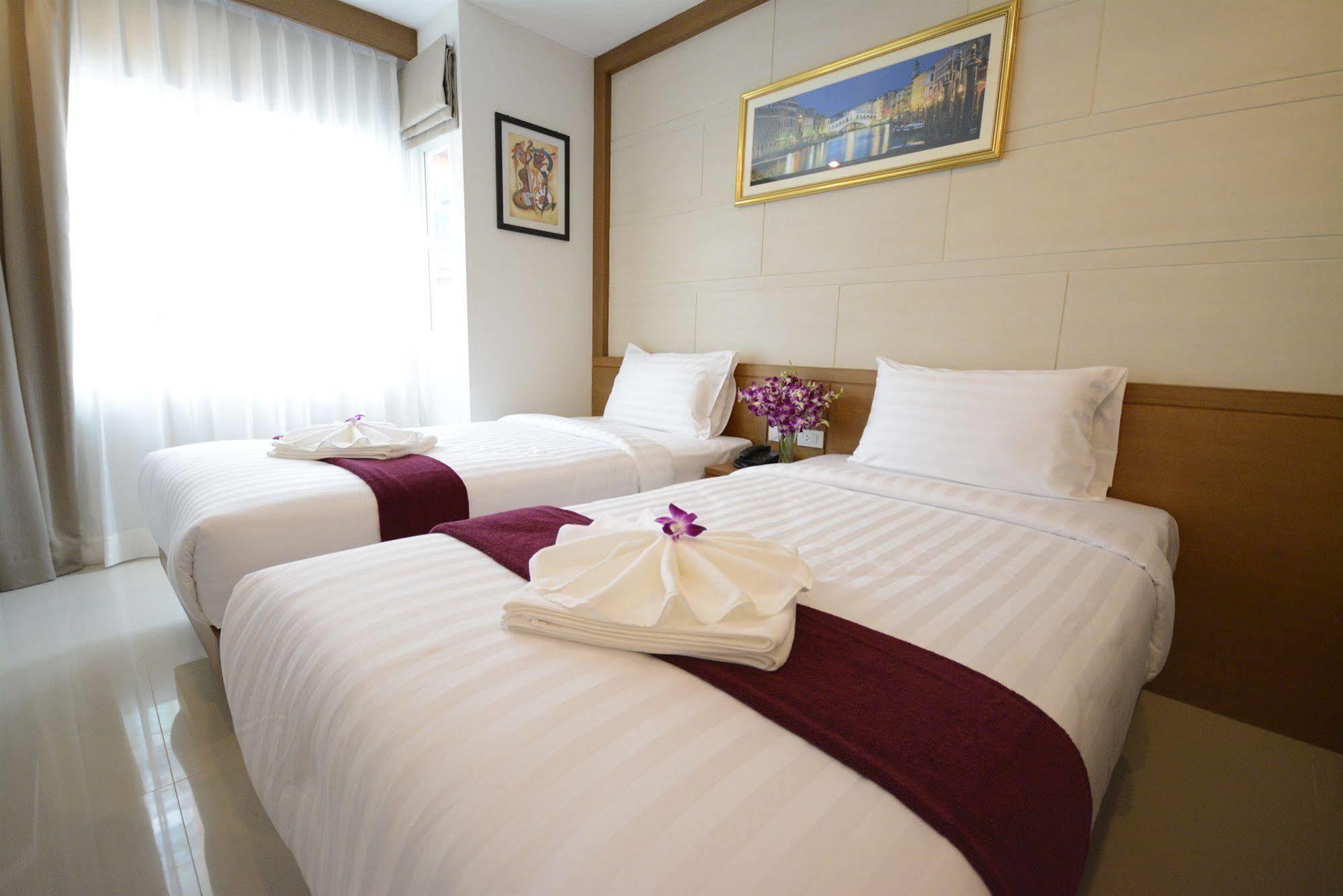 Hotel The Patong Center 3*