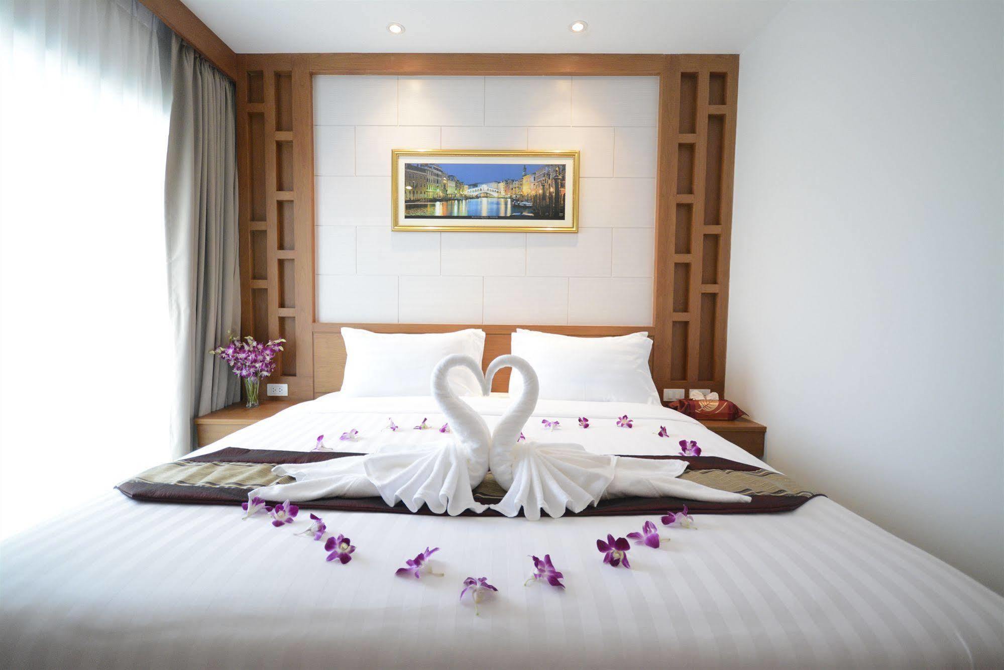 The Patong Center 3*